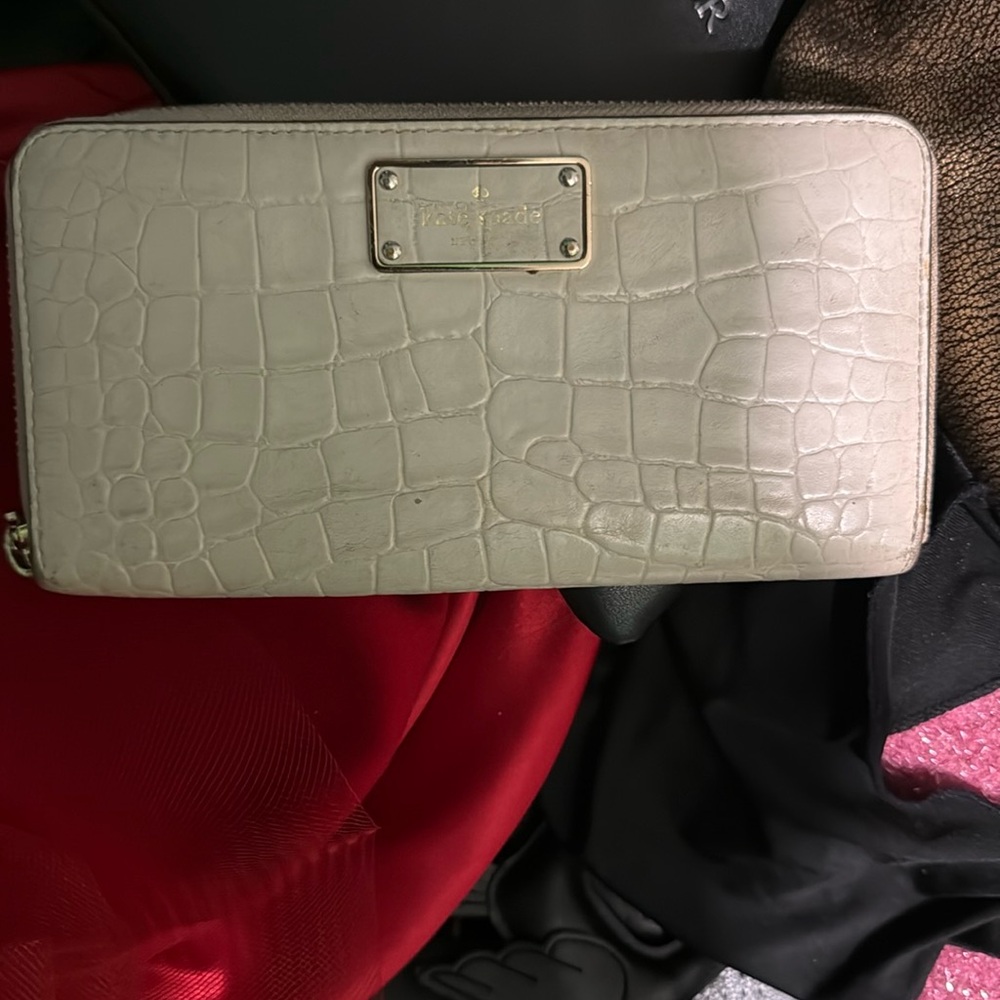 Kate Spade Long Zippy Wallet